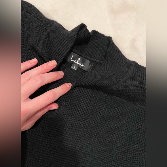 Lulu’s Joy and Wonder Black Balloon Sleeve
Mini Sweater Dress - Picture 3 of 3